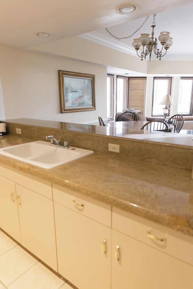 객실 내 식사 공간