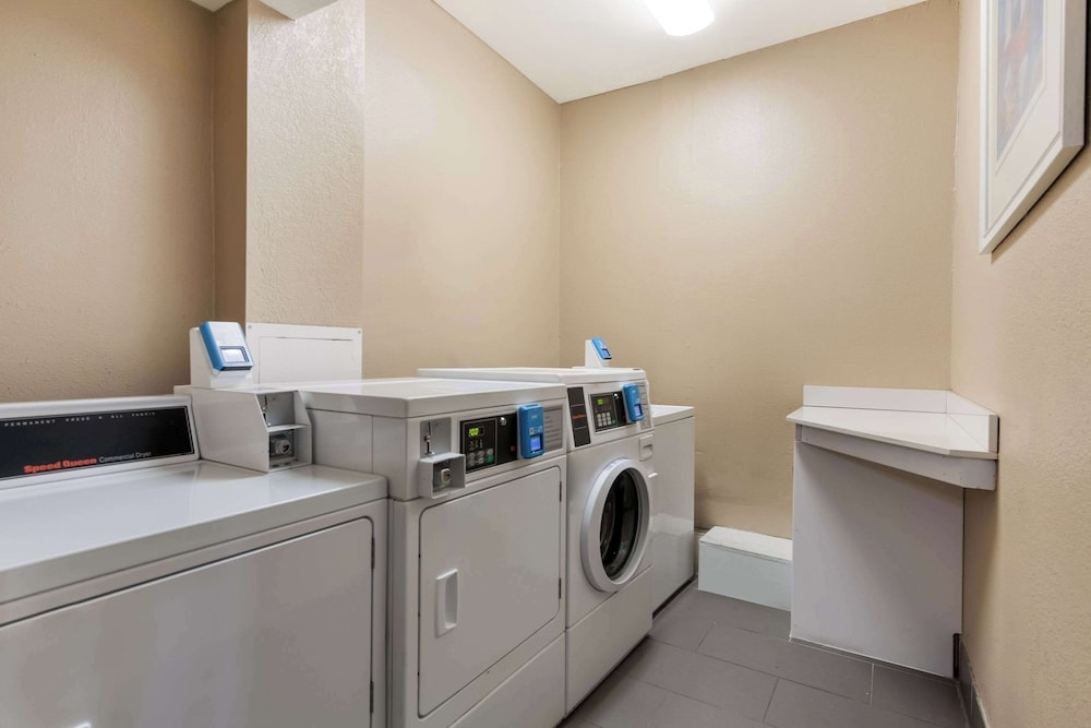 숙박 시설 내 편의 시설/서비스