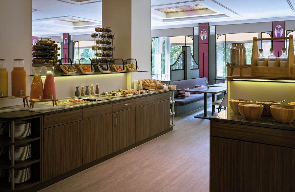 뷔페 아침 식사