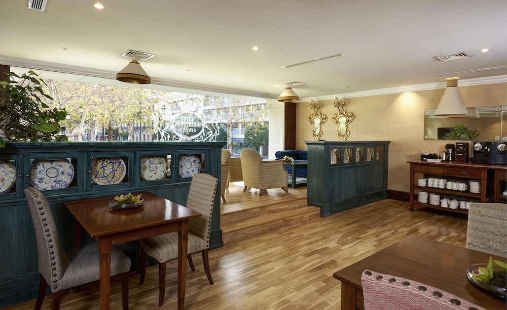 로비 좌석 공간