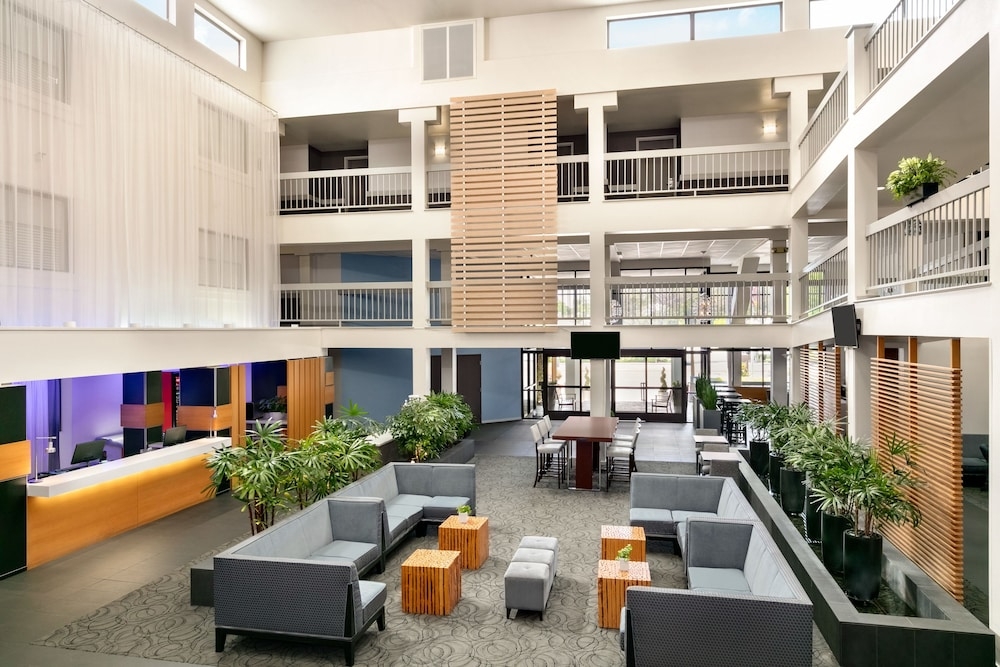 로비 좌석 공간