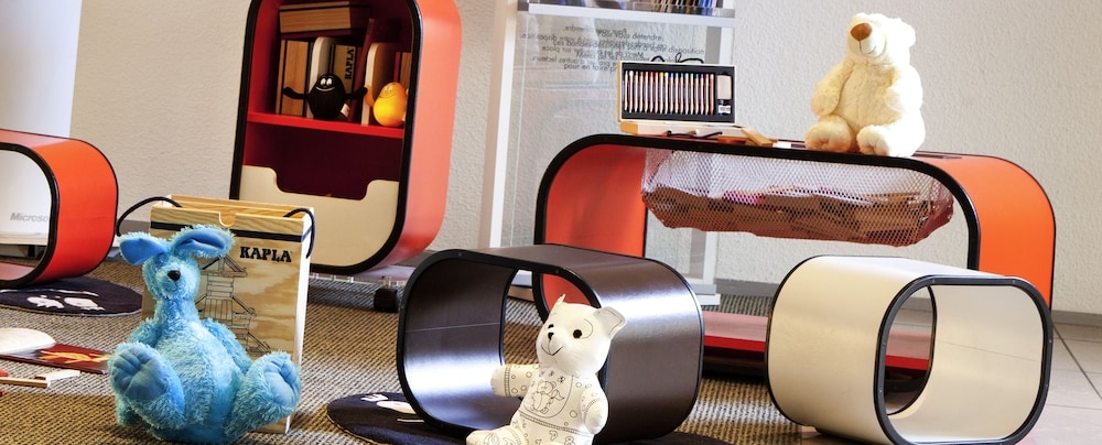 어린이 놀이 공간 - 실내