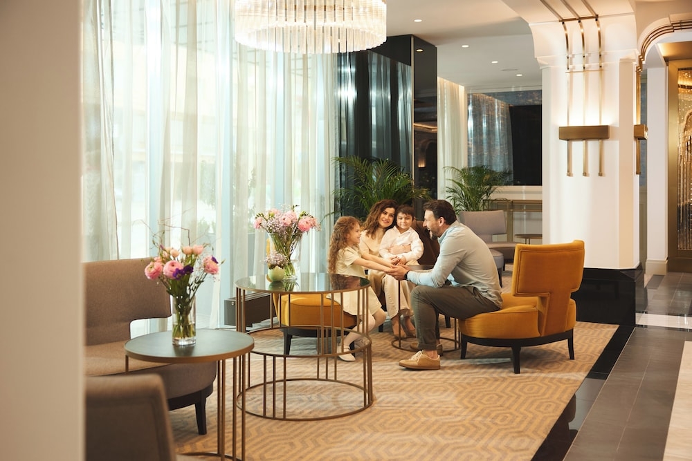 로비 좌석 공간