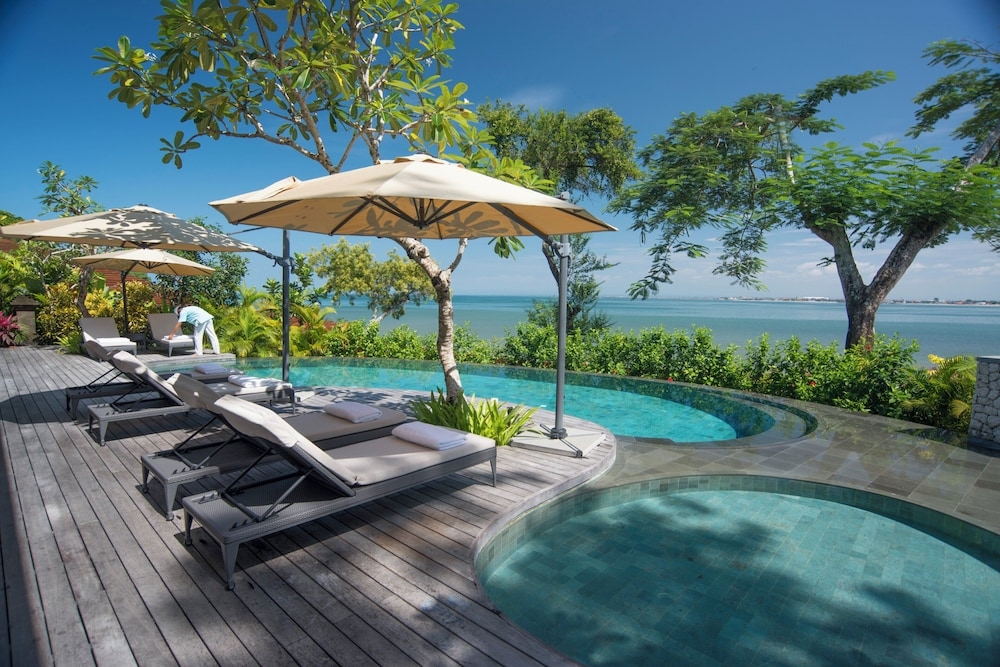 실내/야외 수영장