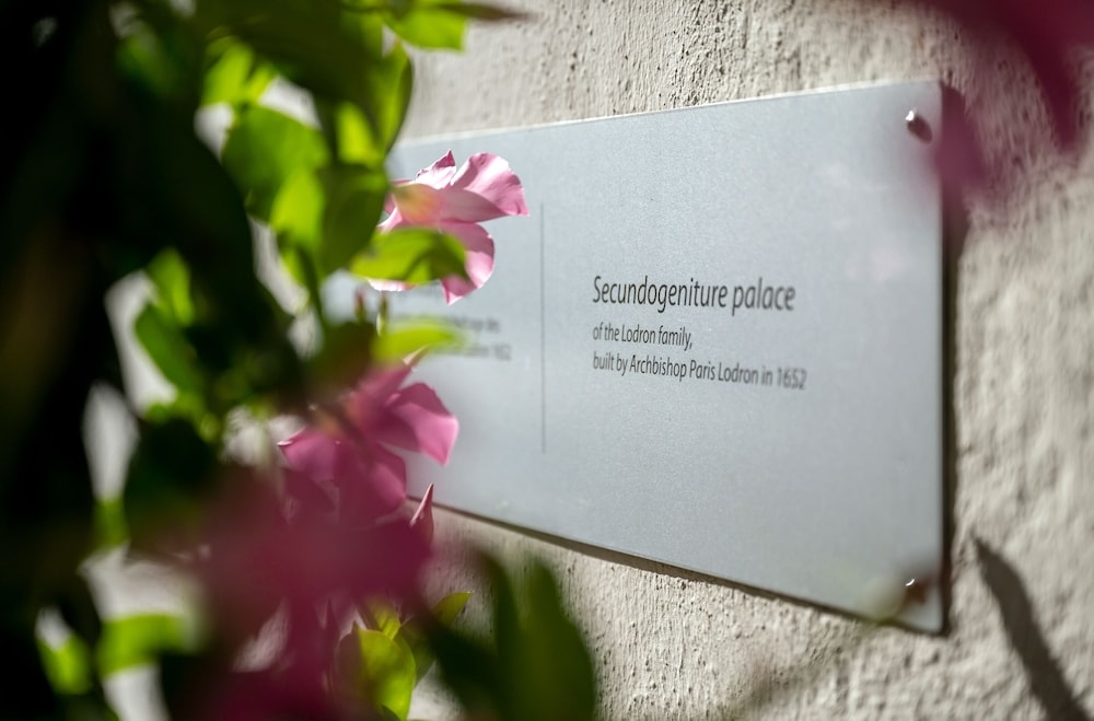 숙박 시설 정면