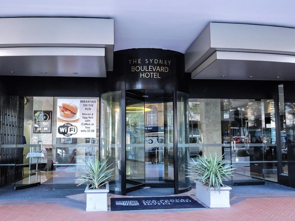 숙박 시설 입구