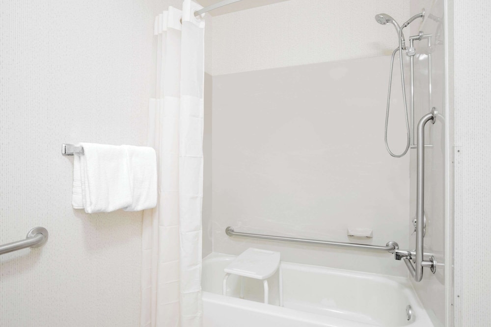 장애인 지원 욕실