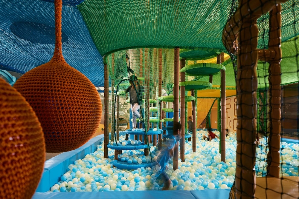 어린이 놀이 공간 - 실내