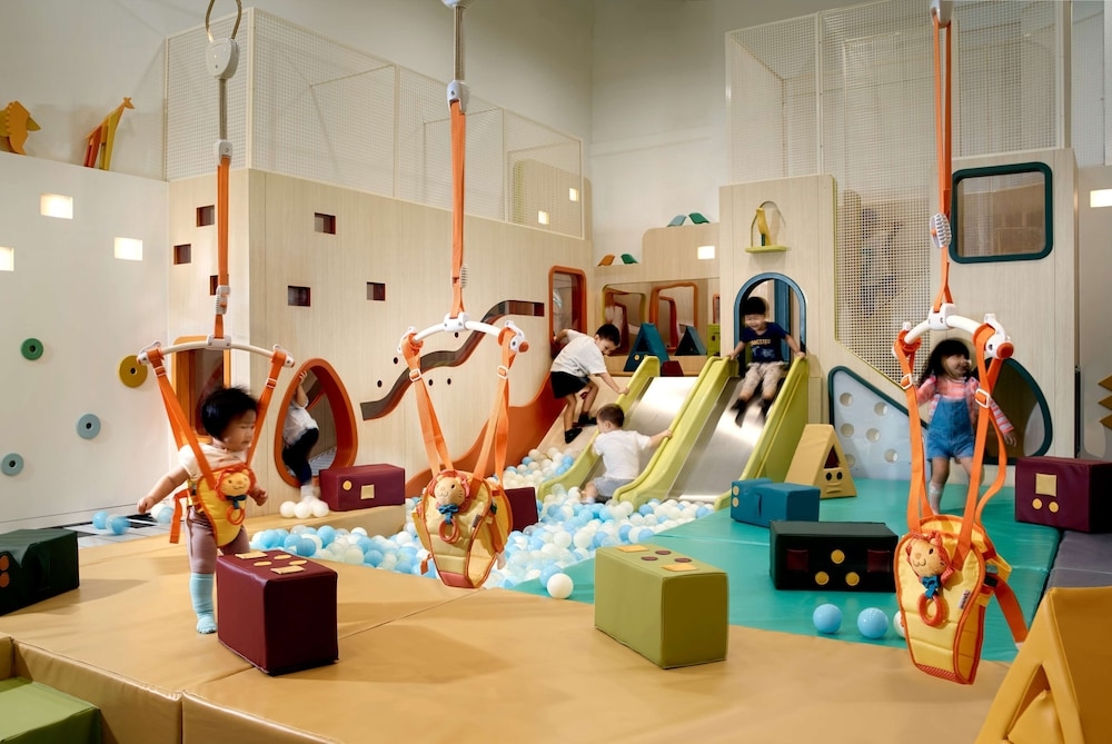어린이 놀이 공간 - 실내