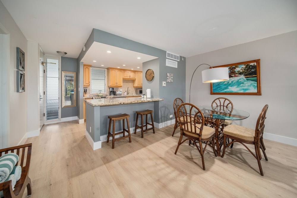 객실 내 식사 공간