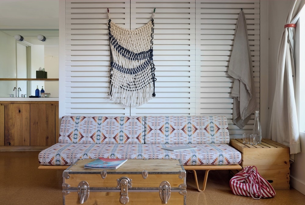 숙박 시설 입구