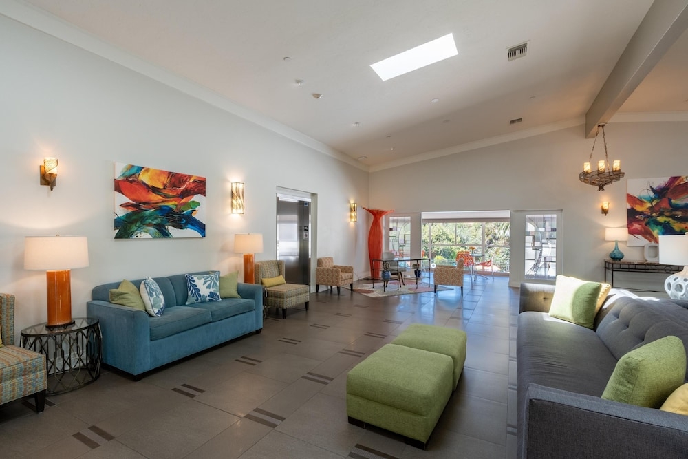 로비 좌석 공간