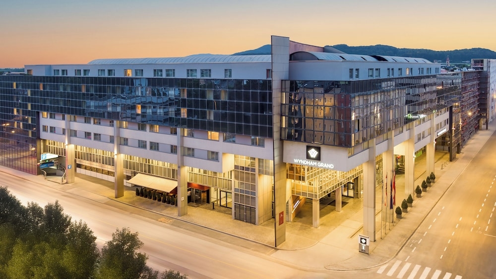 숙박 시설 정면