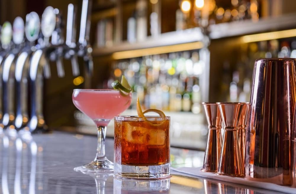 바(숙박 시설 내)