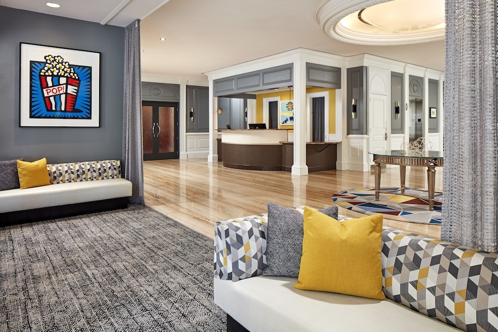 로비 좌석 공간