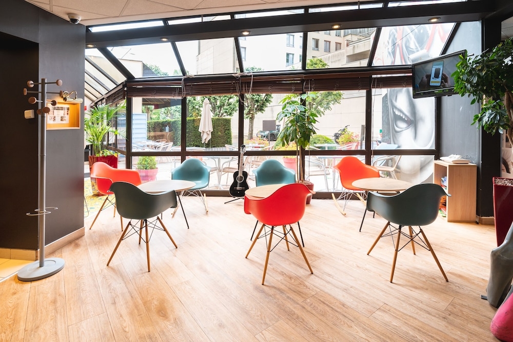 로비 좌석 공간