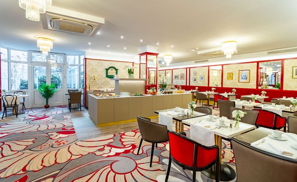 뷔페 아침 식사