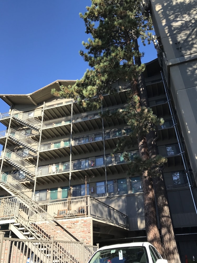 숙박 시설 정면