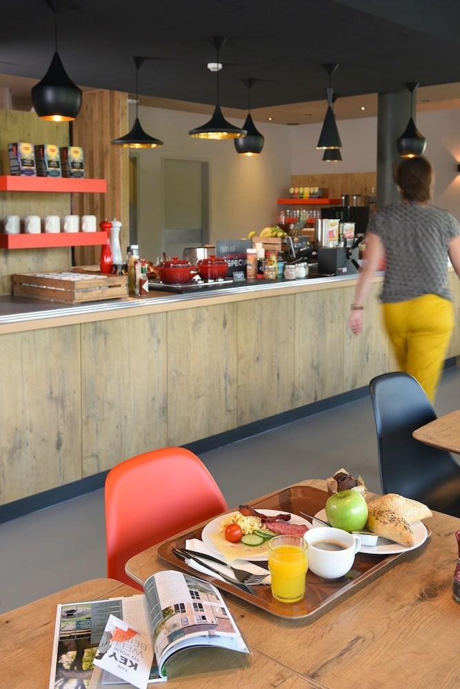 뷔페 아침 식사