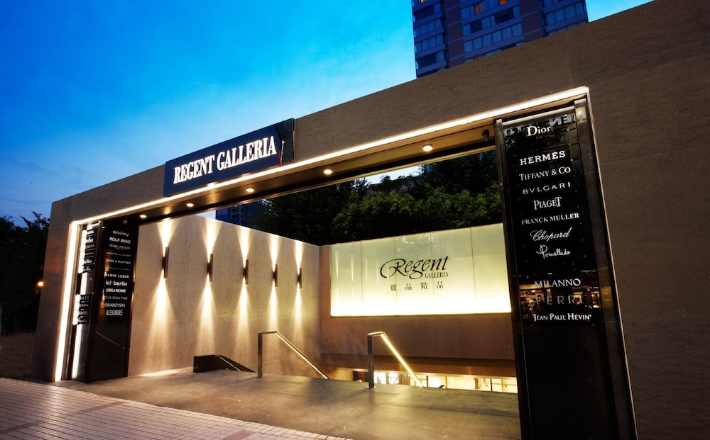 숙박 시설 입구