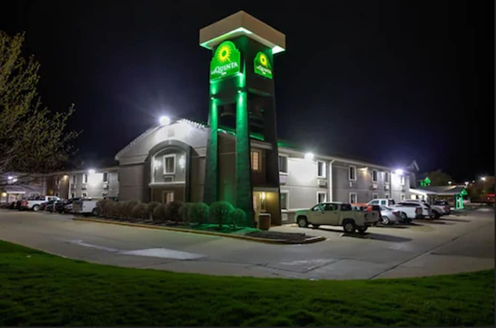 숙박 시설 정면