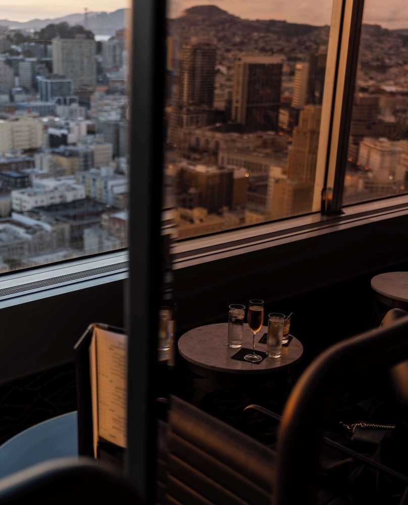 바(숙박 시설 내)