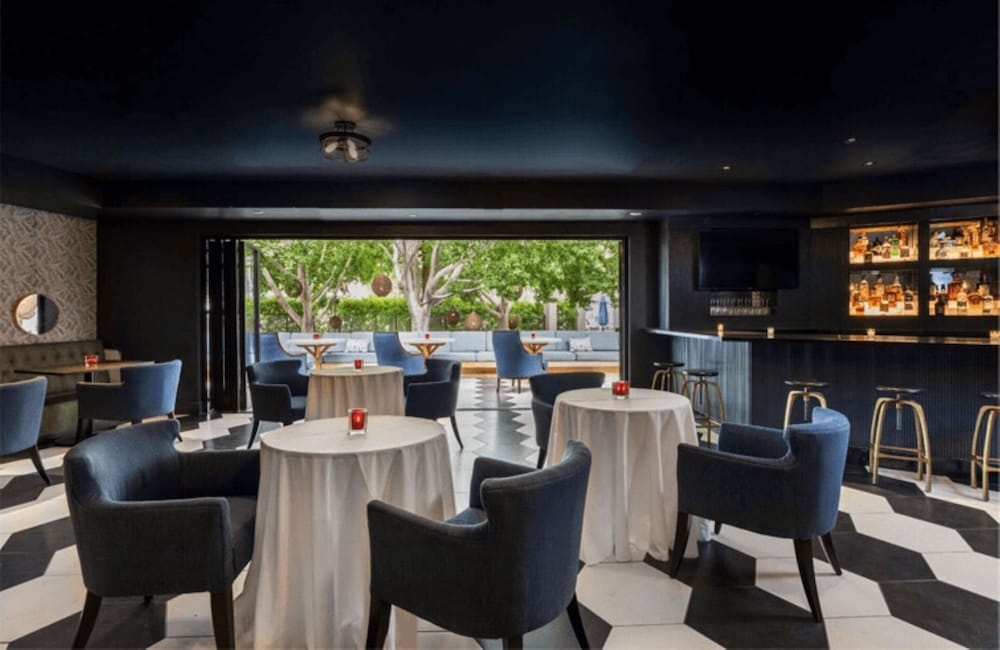 바(숙박 시설 내)