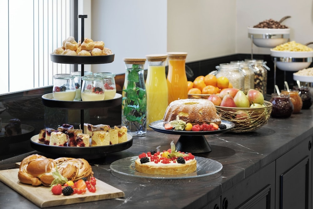 뷔페 아침 식사