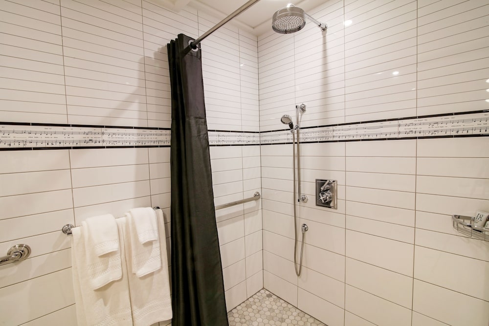 장애인 지원 욕실