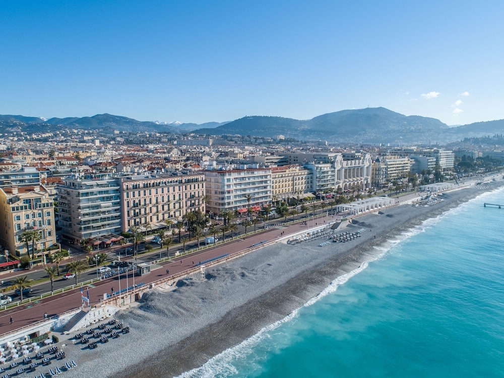 숙박 시설 정면