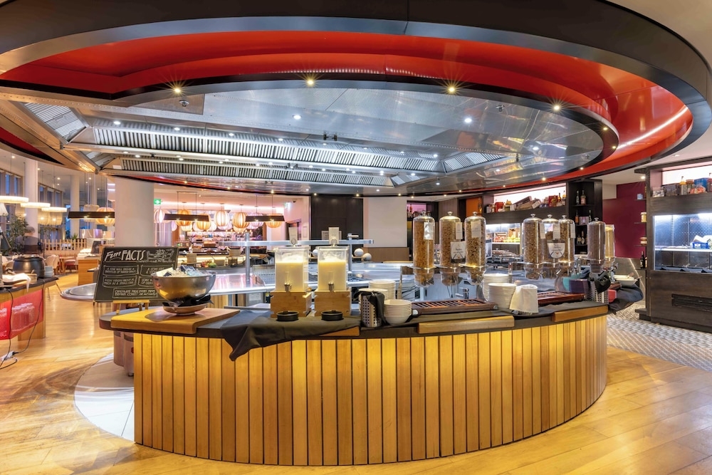 뷔페 아침 식사