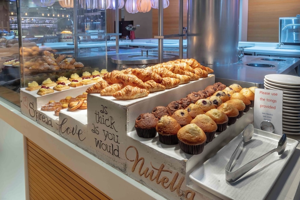 뷔페 아침 식사