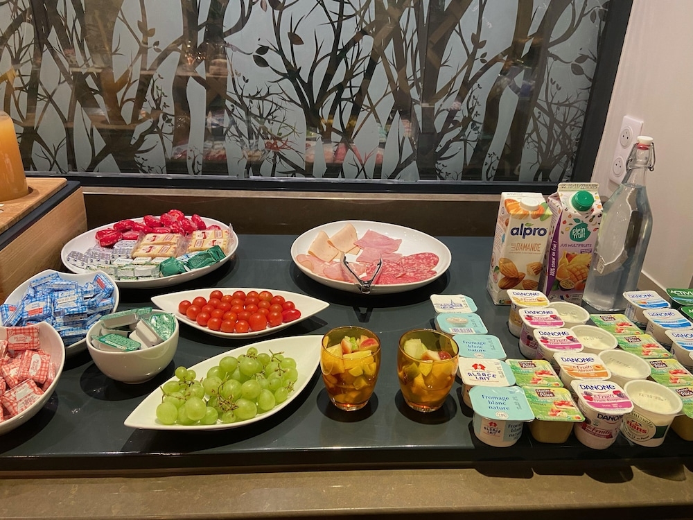 뷔페 아침 식사