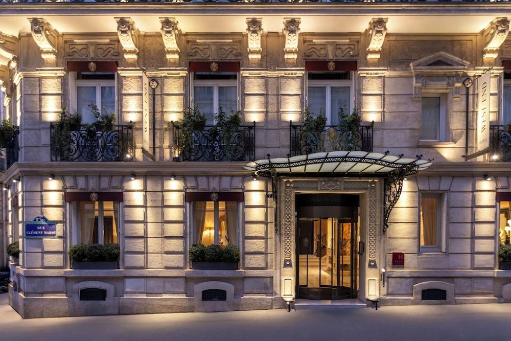 숙박 시설 정면