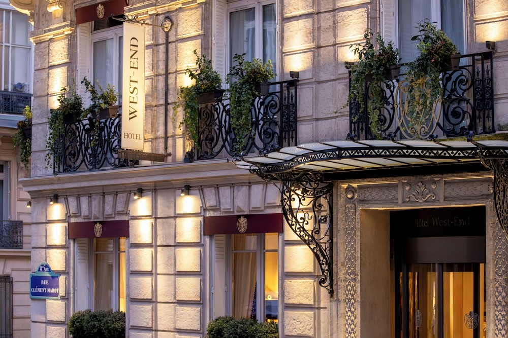 숙박 시설 정면