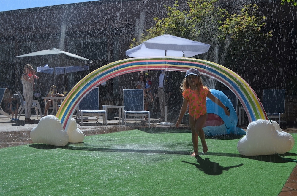 어린이 놀이 공간 - 야외