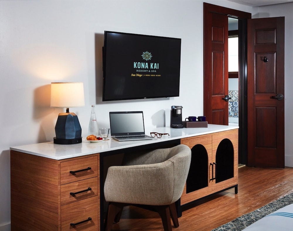 객실 내 비즈니스 센터