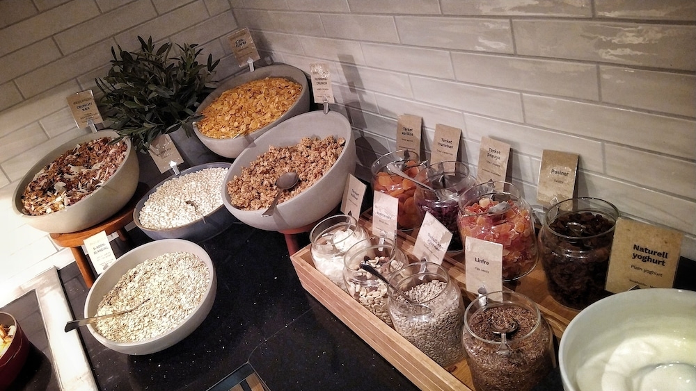 뷔페 아침 식사