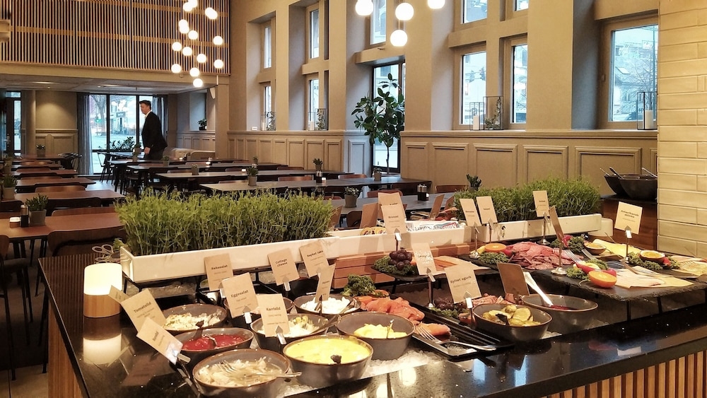 뷔페 아침 식사