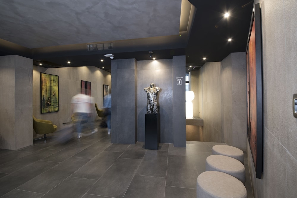 숙박 시설 입구