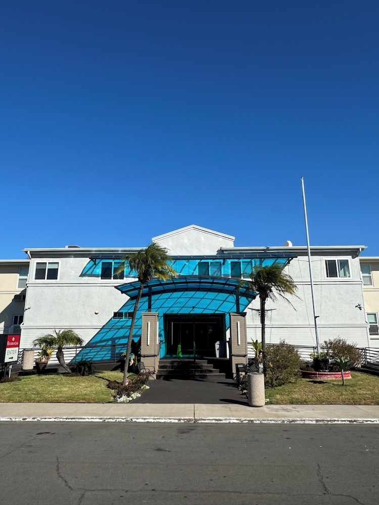 숙박 시설 정면