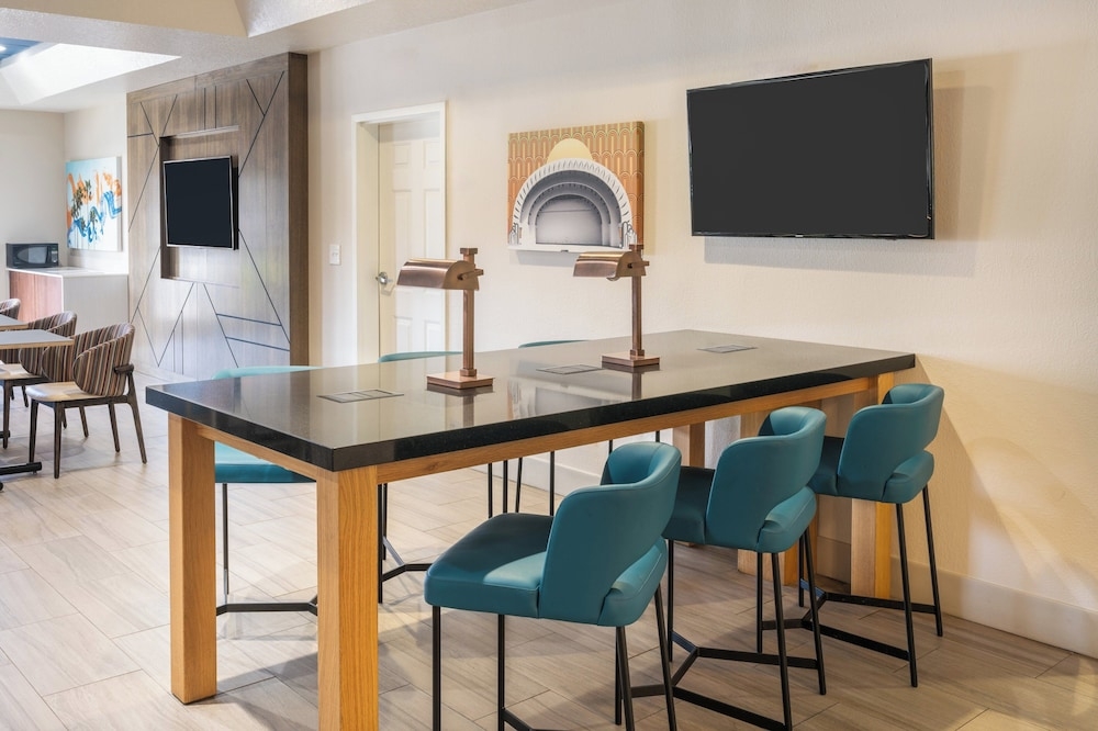 숙박 시설 내 편의 시설/서비스