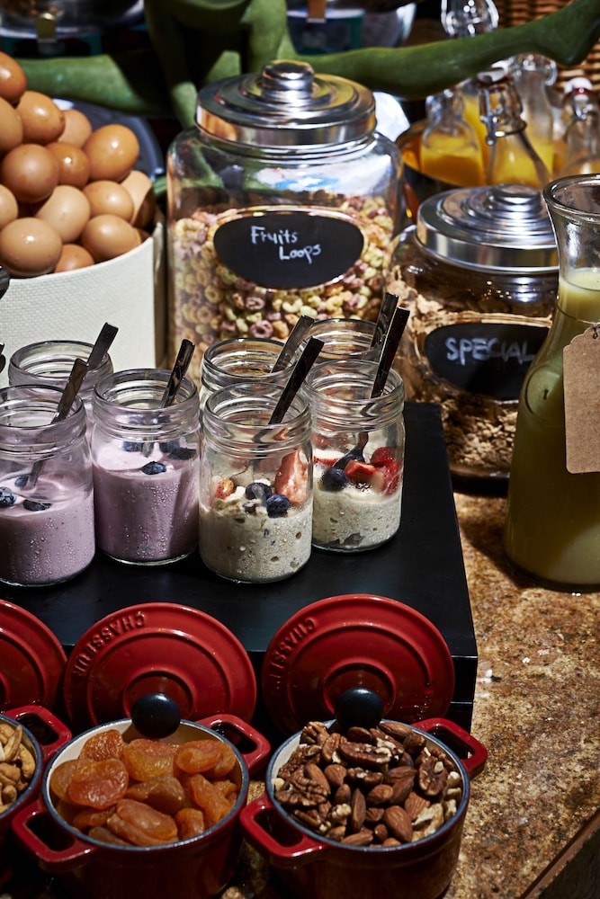 뷔페 아침 식사