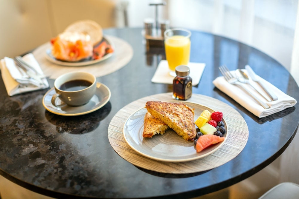 뷔페 아침 식사