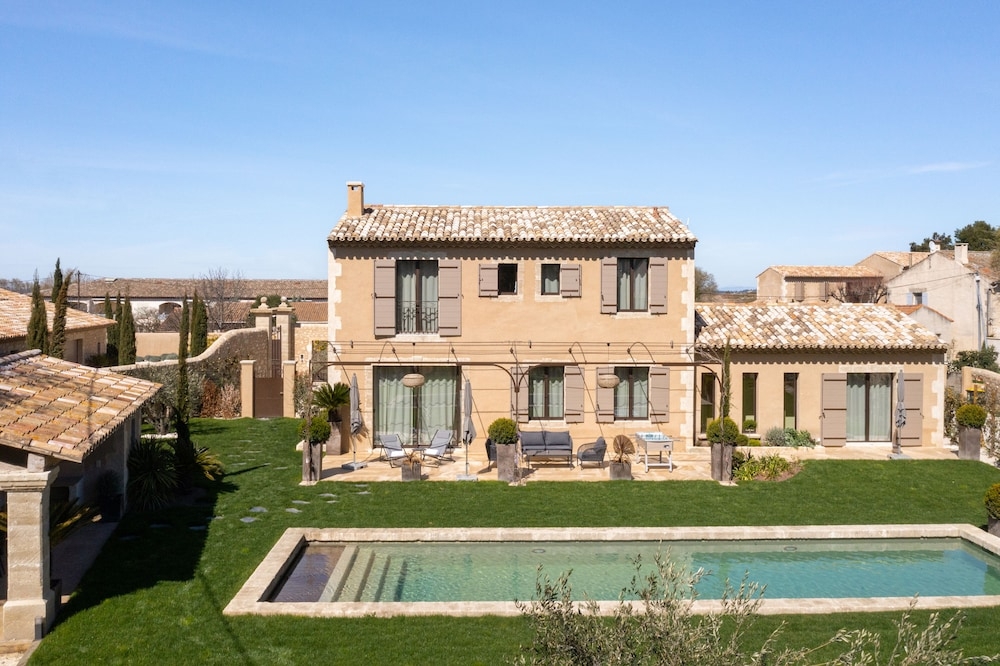 숙박 시설 정면