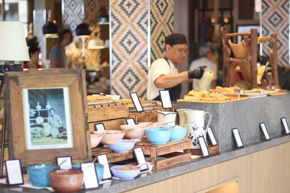 뷔페 아침 식사