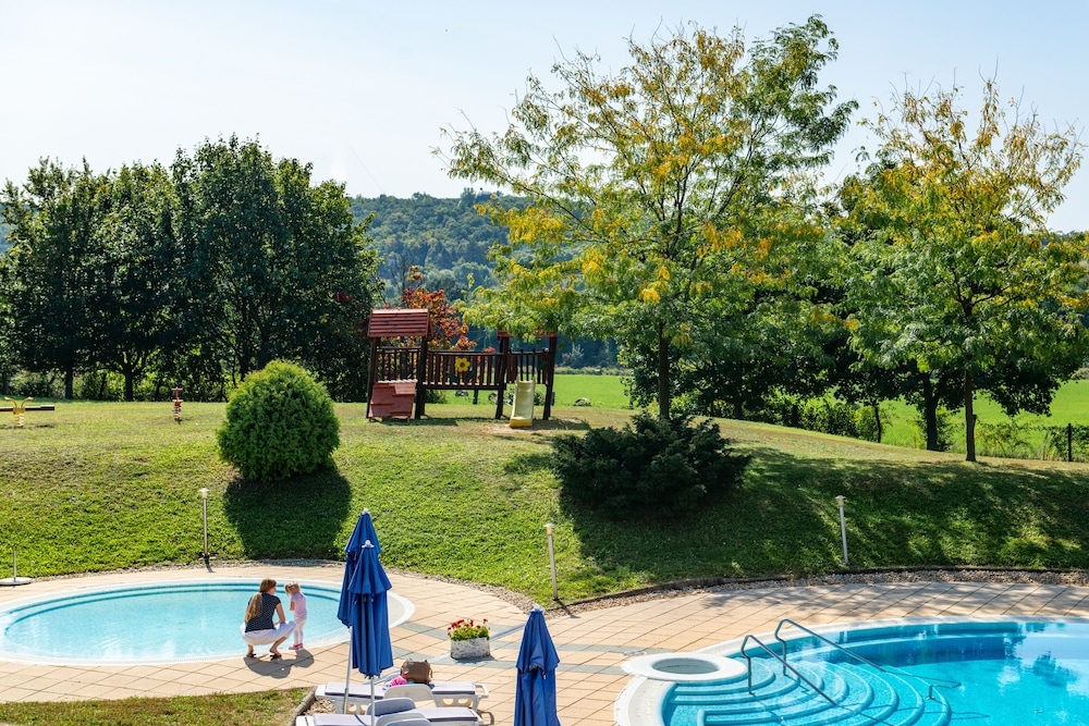 어린이 놀이 공간 - 야외