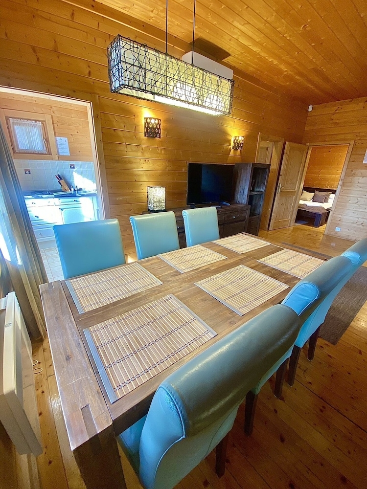 객실 내 식사 공간