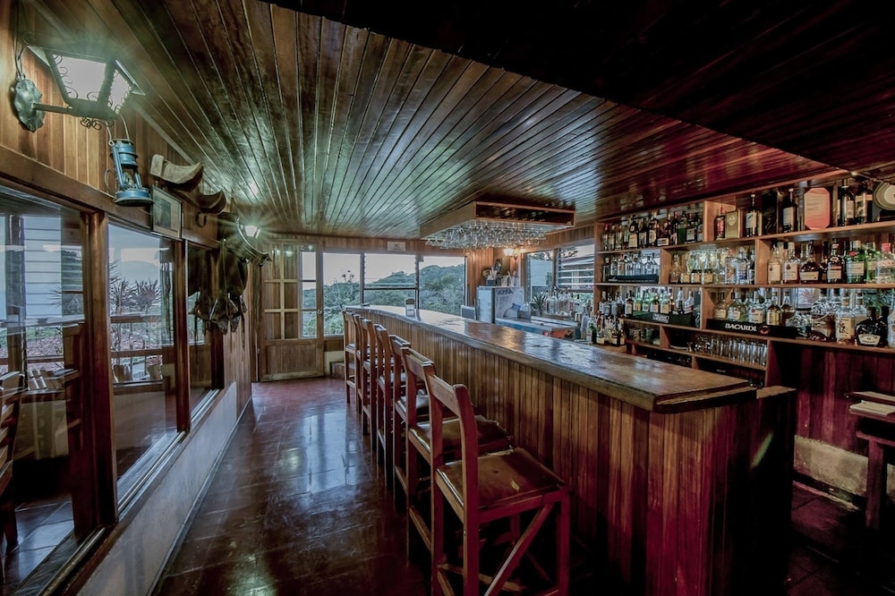 바(숙박 시설 내)