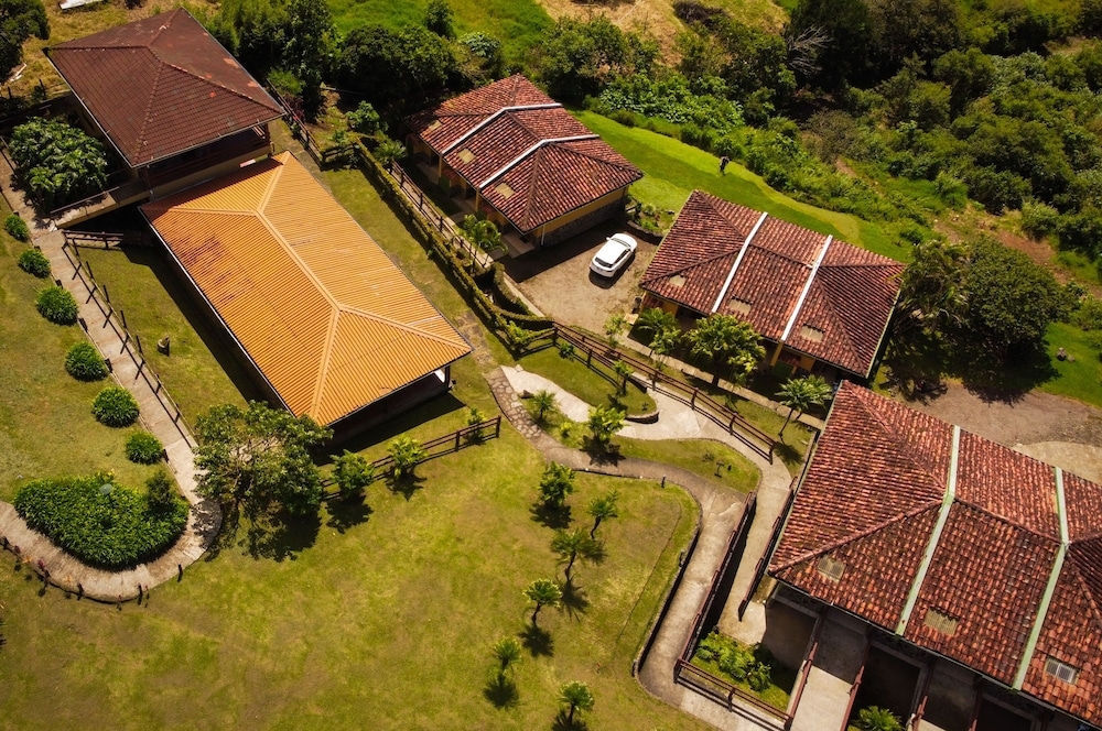 숙박 시설 정면